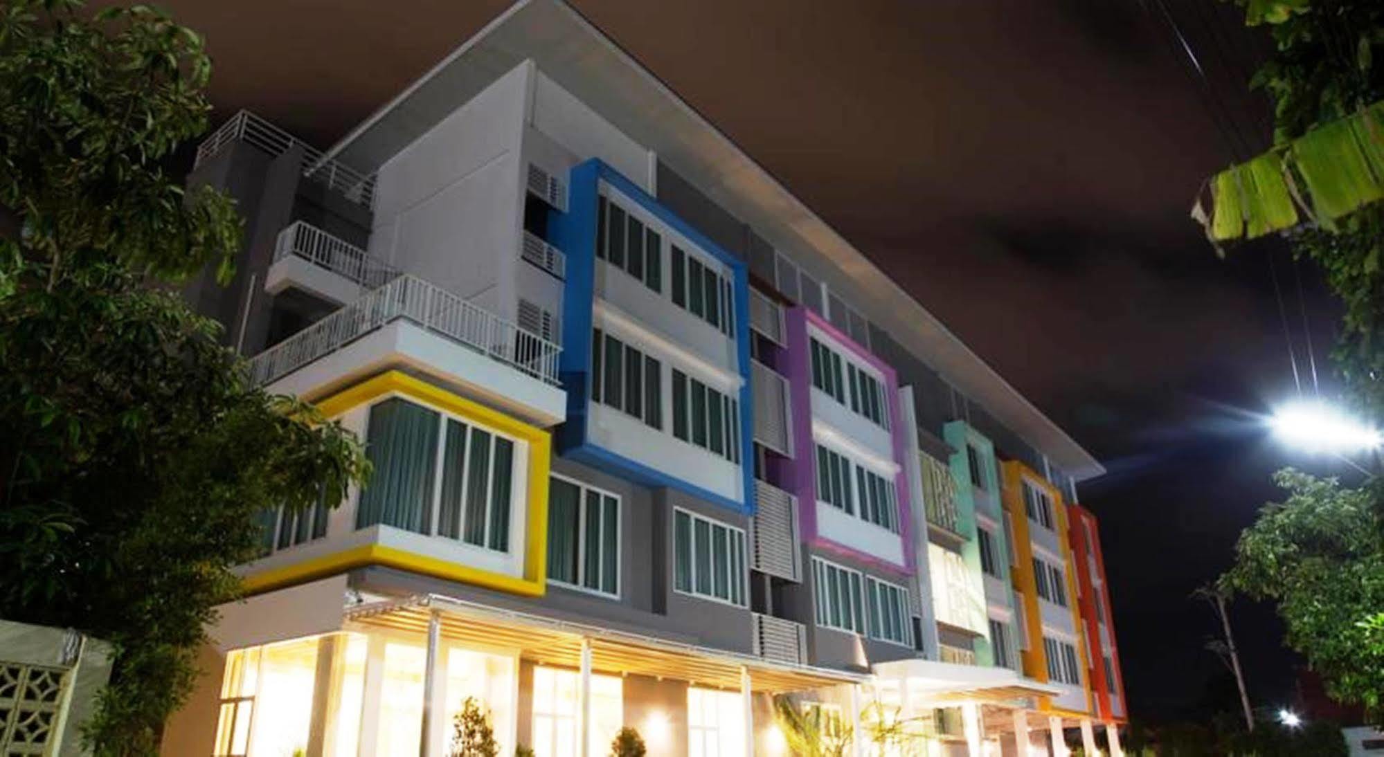 Hotel The Bliss Ubon Ubon Ratchathani Exterior foto